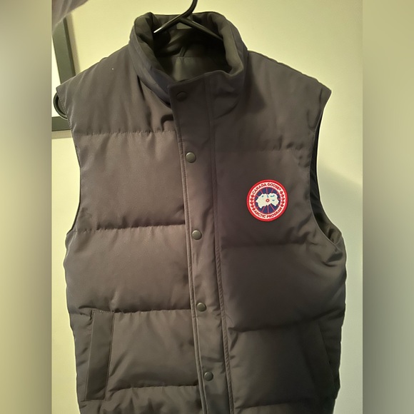 Selling Canada Goose Garson Vest Size S - Picture 1 of 3